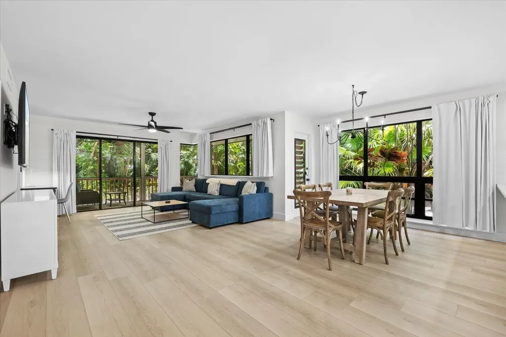 221 Brackenwood Terrace Palm Beach Gardens FL 33418