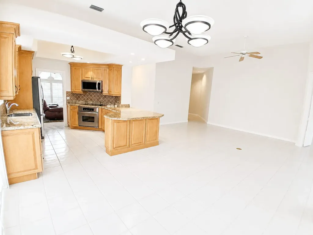 8465 Beaconhill Road Palm Beach Gardens FL 33410
