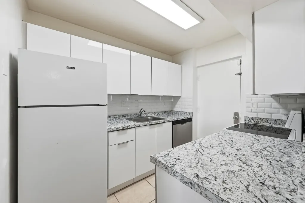 505 S Pine Island Road Plantation FL 33324