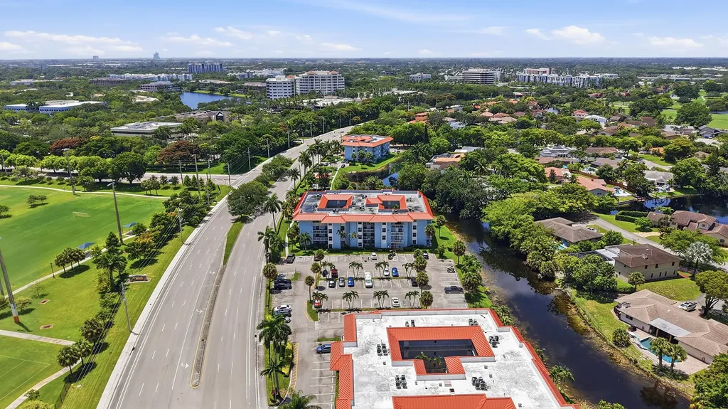 505 S Pine Island Road Plantation FL 33324