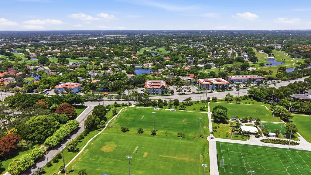 505 S Pine Island Road Plantation FL 33324
