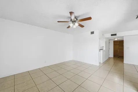 505 S Pine Island Road Plantation FL 33324