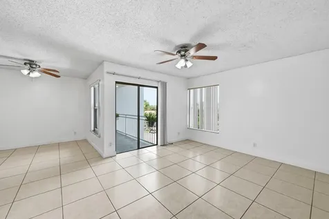 505 S Pine Island Road Plantation FL 33324