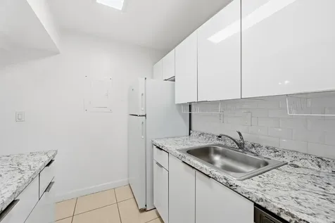 505 S Pine Island Road Plantation FL 33324