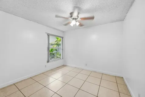 505 S Pine Island Road Plantation FL 33324