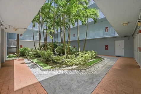 505 S Pine Island Road Plantation FL 33324