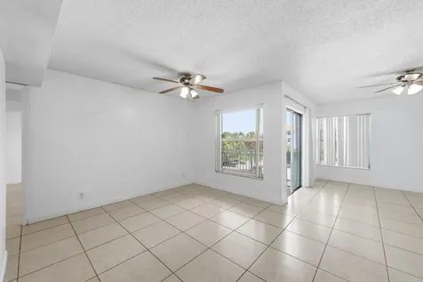 505 S Pine Island Road Plantation FL 33324
