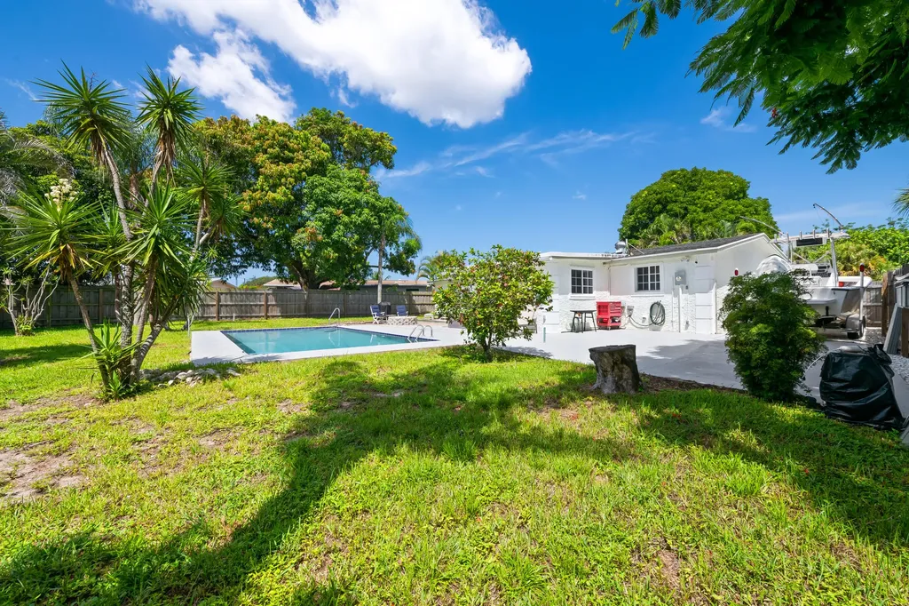 12104 Hillman Drive Palm Beach Gardens FL 33410