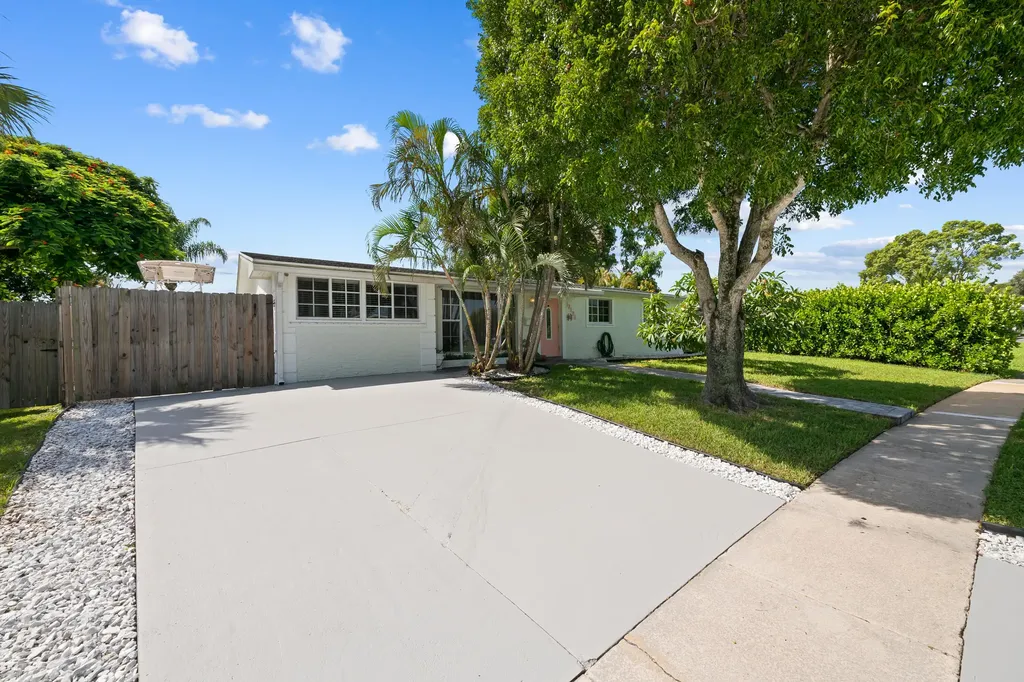 12104 Hillman Drive Palm Beach Gardens FL 33410