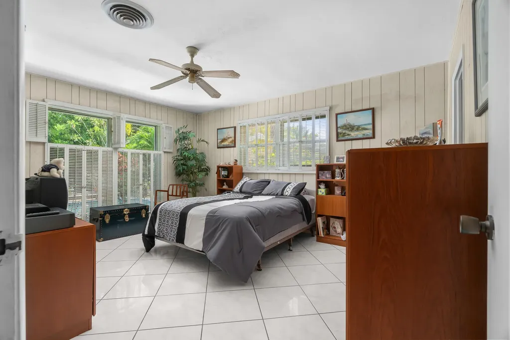 2625 NE 35th Street Fort Lauderdale FL 33306