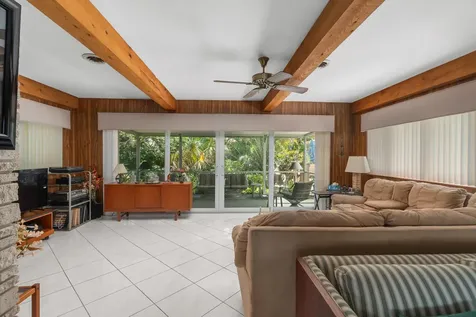2625 NE 35th Street Fort Lauderdale FL 33306
