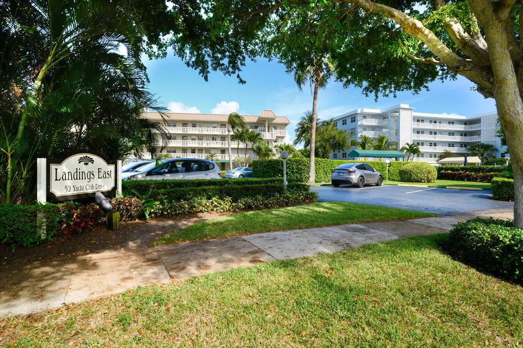 52 Yacht Club Drive North Palm Beach FL 33408