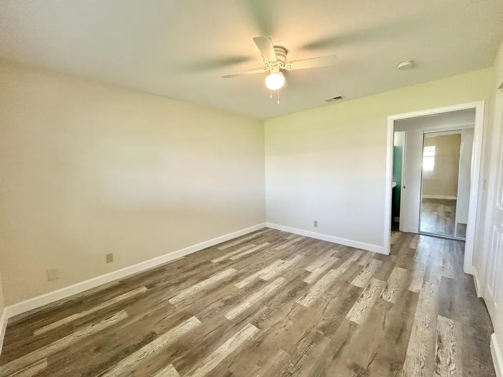 2844 Crosley Drive E West Palm Beach FL 33415