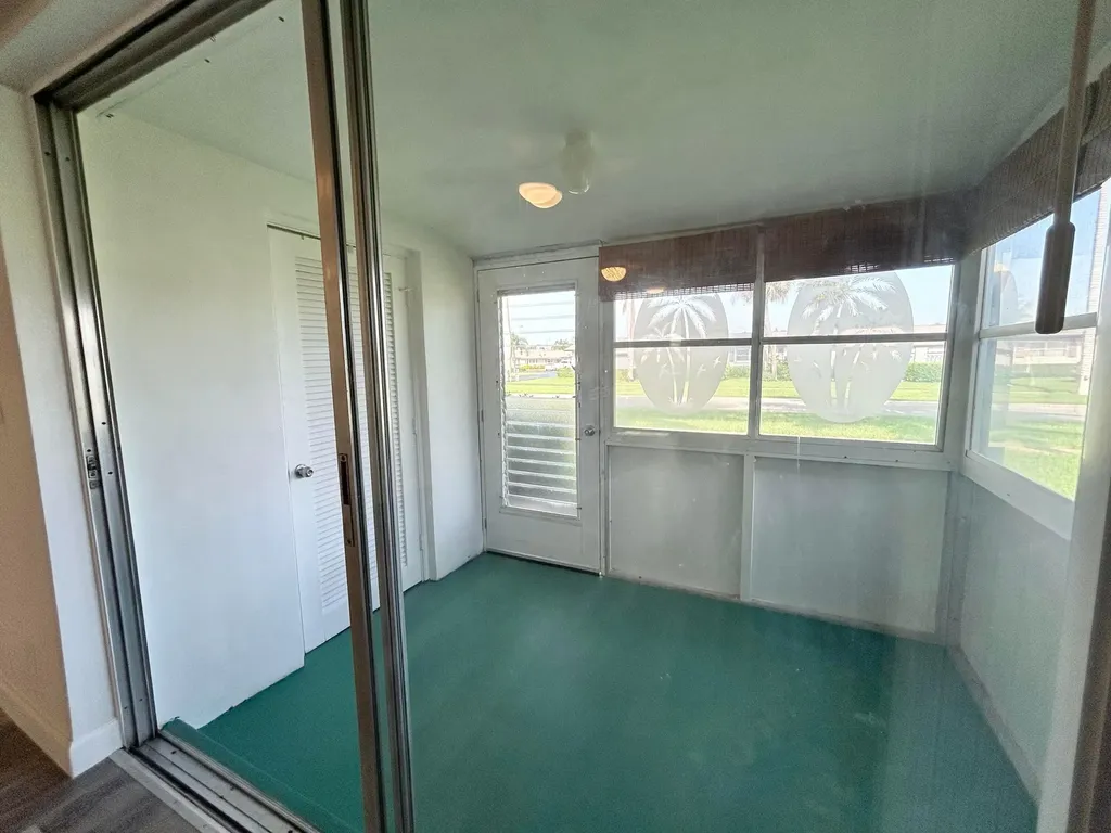 2844 Crosley Drive E West Palm Beach FL 33415