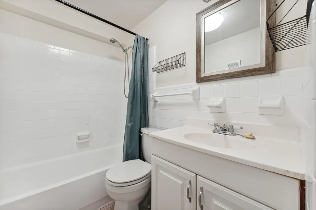1450 NE 170th Street North Miami Beach FL 33162