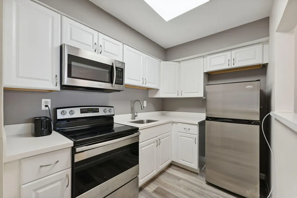 1450 NE 170th Street North Miami Beach FL 33162