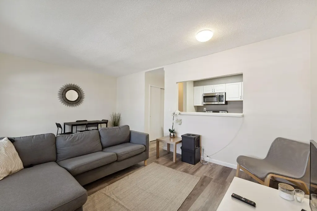 1450 NE 170th Street North Miami Beach FL 33162