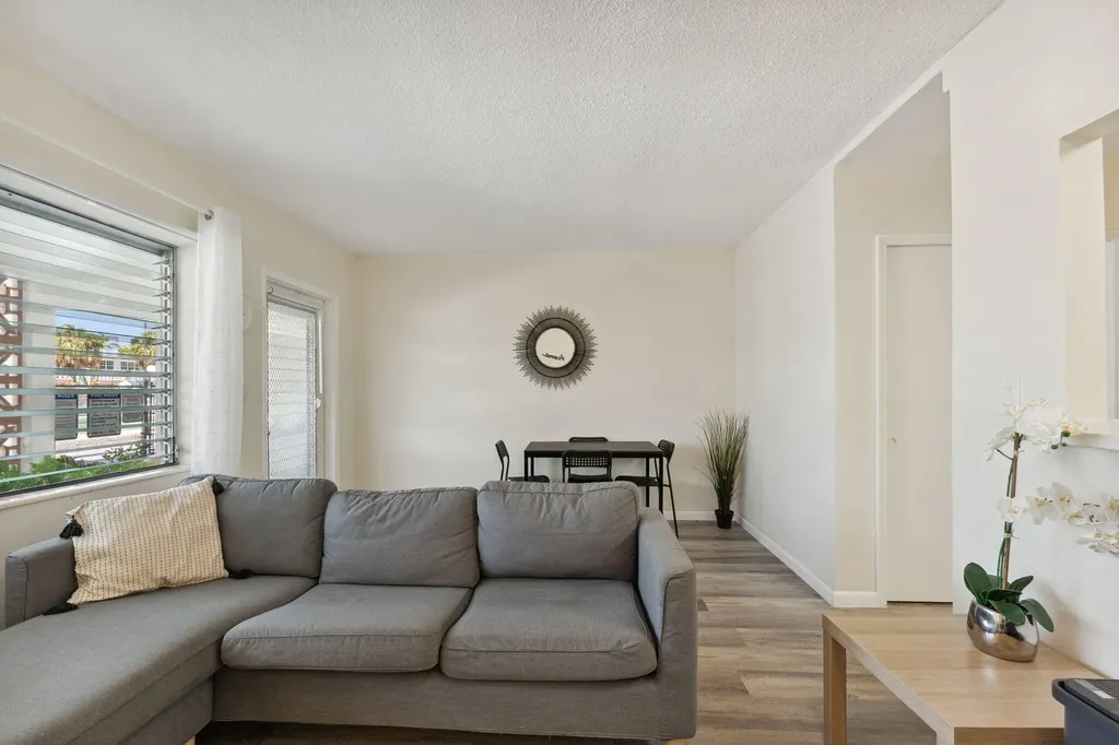 1450 NE 170th Street North Miami Beach FL 33162