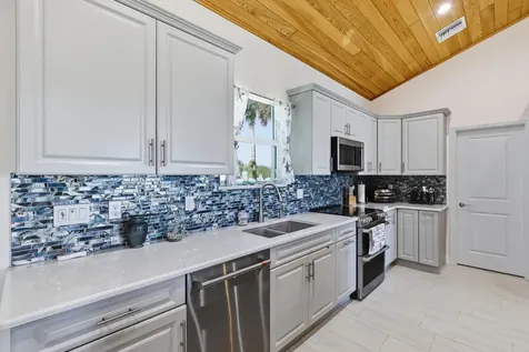18601 Orange Avenue Fort Pierce FL 34945