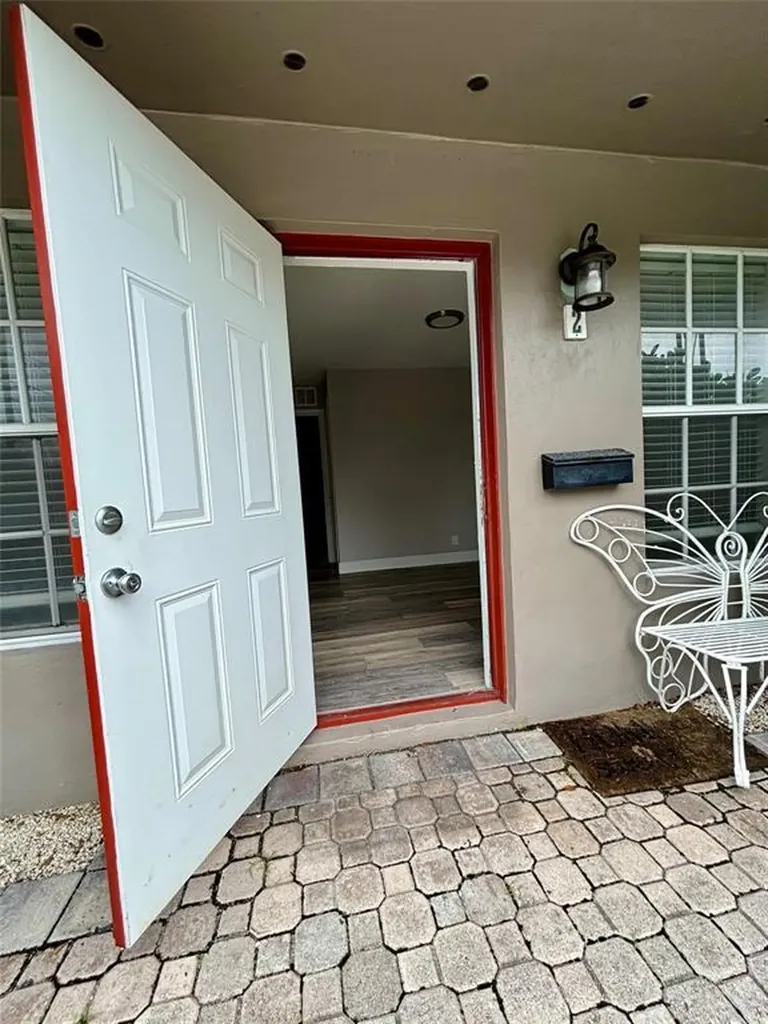 503 N J Street Lake Worth Beach FL 33460