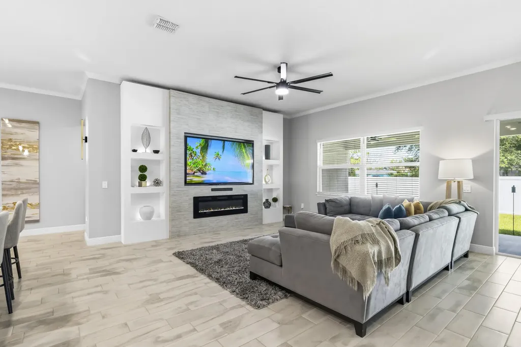 179 SW De Gouvea Terrace Port St Lucie FL 34984
