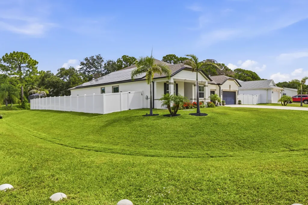179 SW De Gouvea Terrace Port St Lucie FL 34984