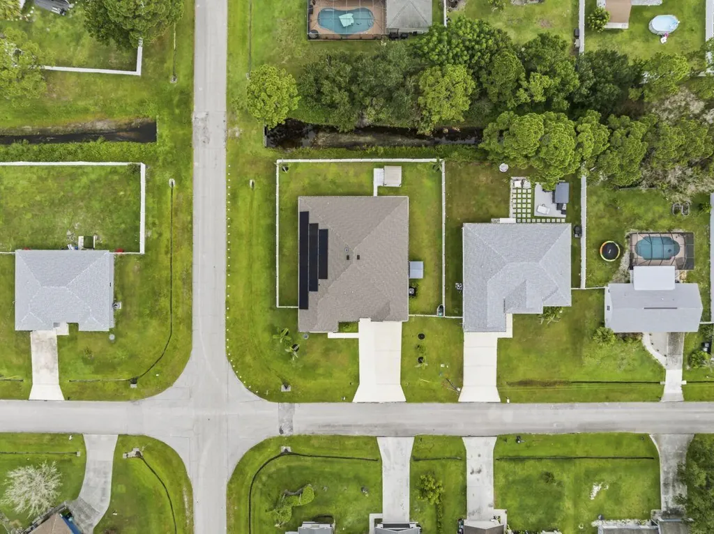 179 SW De Gouvea Terrace Port St Lucie FL 34984