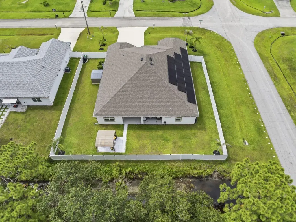 179 SW De Gouvea Terrace Port St Lucie FL 34984