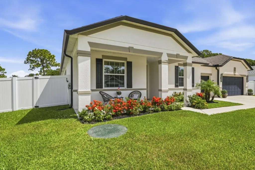 179 SW De Gouvea Terrace Port St Lucie FL 34984