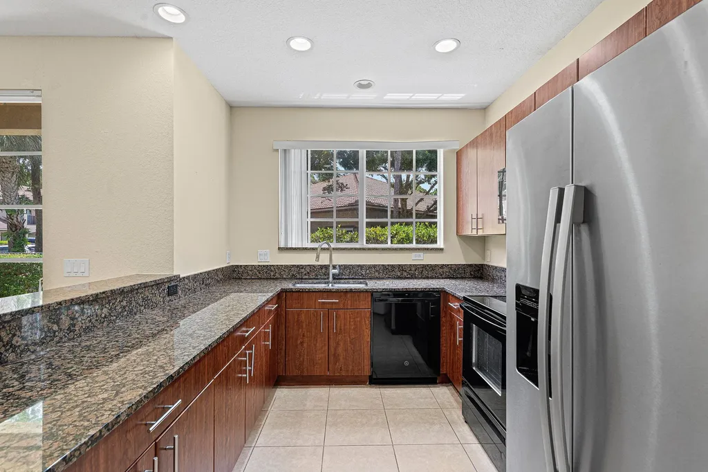 6272 S Military Trail Lake Worth FL 33463