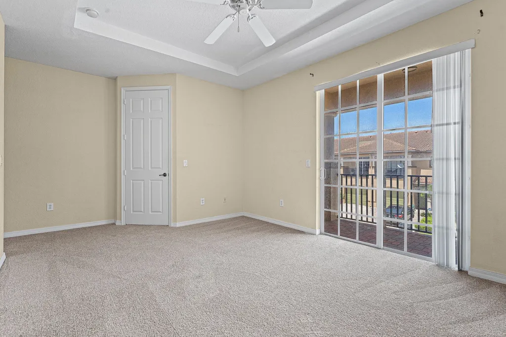 6272 S Military Trail Lake Worth FL 33463