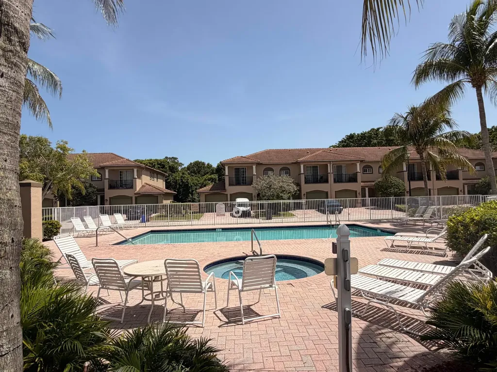 6272 S Military Trail Lake Worth FL 33463