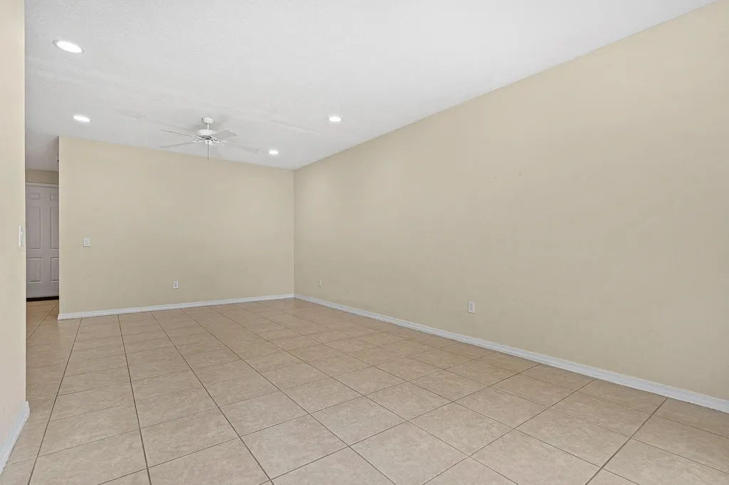 6272 S Military Trail Lake Worth FL 33463