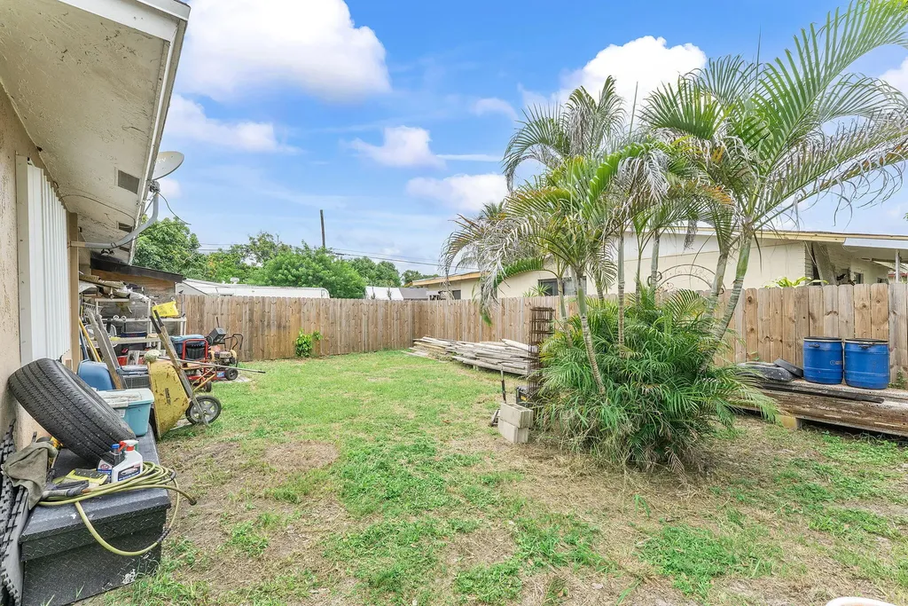 5735 Kumquat Road West Palm Beach FL 33413