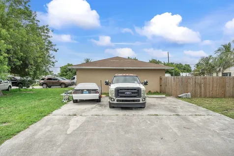 5735 Kumquat Road West Palm Beach FL 33413