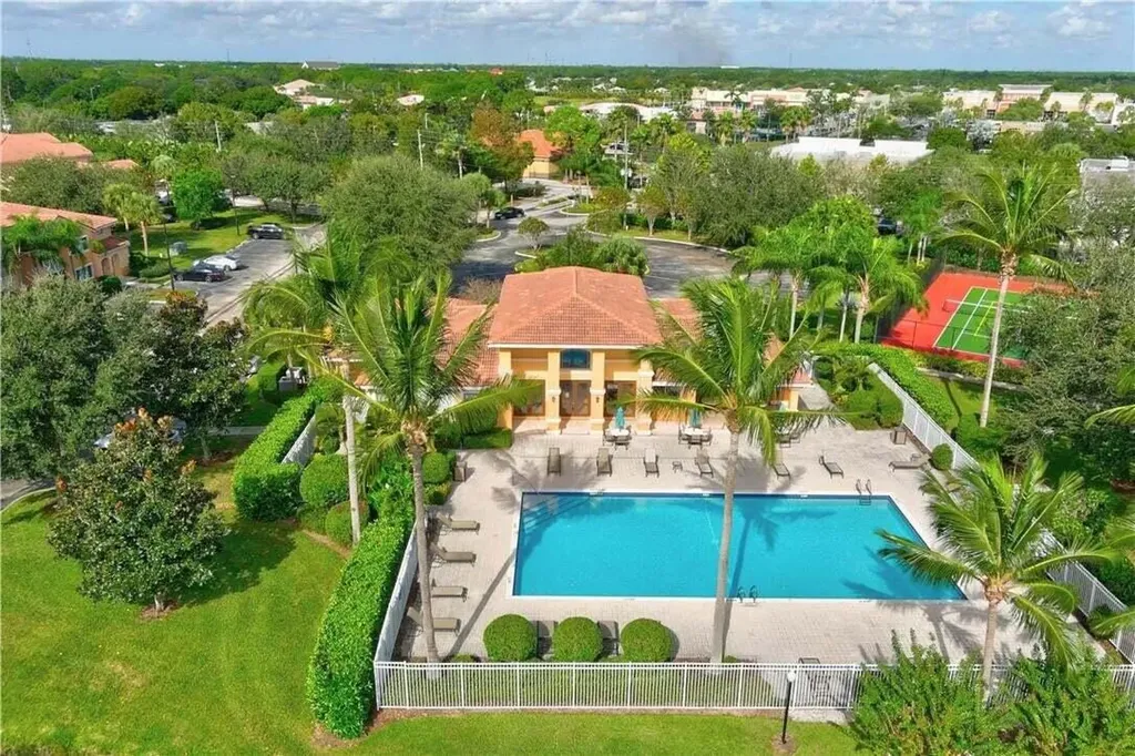 231 SW Palm Drive Port St Lucie FL 34986