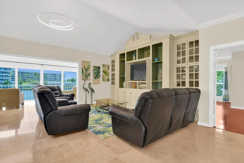 1704 Del Haven Drive Delray Beach FL 33483