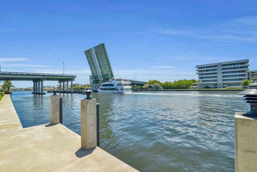 1704 Del Haven Drive Delray Beach FL 33483