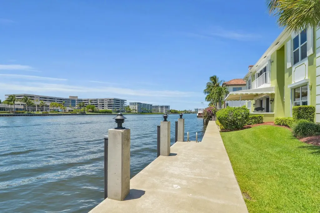 1704 Del Haven Drive Delray Beach FL 33483