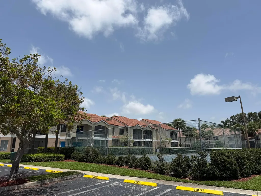 815 W Boynton Beach Boulevard Boynton Beach FL 33426