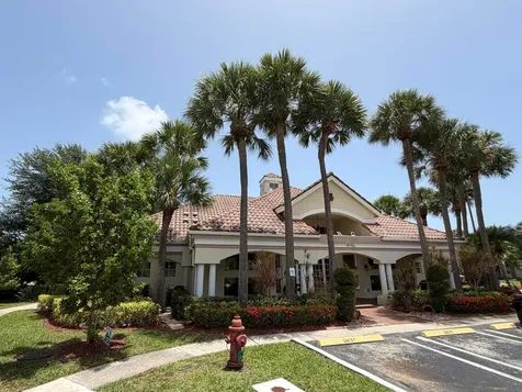 815 W Boynton Beach Boulevard Boynton Beach FL 33426