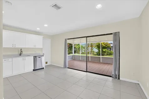 10100 NW 71st Place Tamarac FL 33321