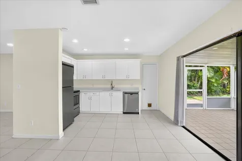 10100 NW 71st Place Tamarac FL 33321