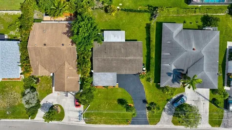 10100 NW 71st Place Tamarac FL 33321