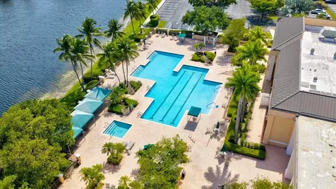 10100 NW 71st Place Tamarac FL 33321
