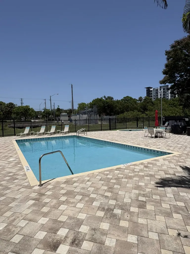 140 S Cypress Road Pompano Beach FL 33060