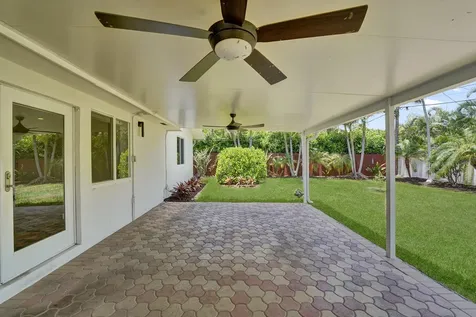 1745 NE 36th Street Oakland Park FL 33334