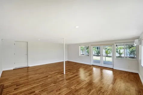 1745 NE 36th Street Oakland Park FL 33334