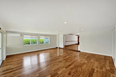 1745 NE 36th Street Oakland Park FL 33334