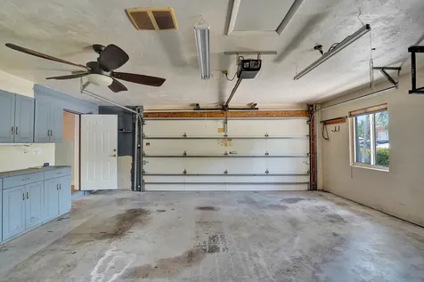 1745 NE 36th Street Oakland Park FL 33334